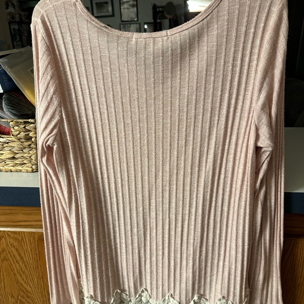 Jolt light pink lace bottom top - Picture 5 of 5